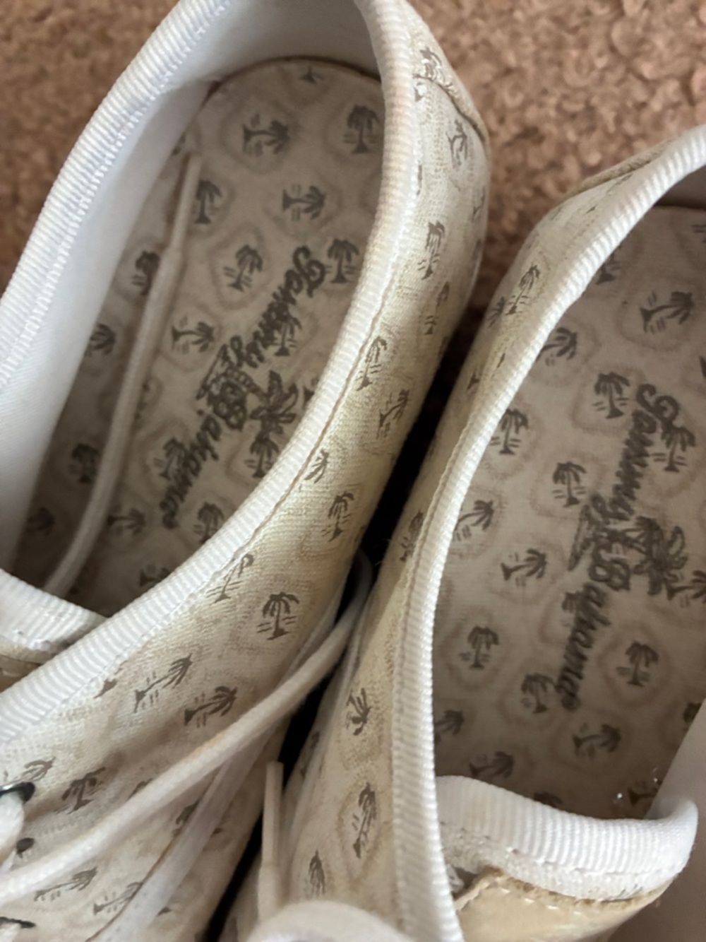 Tommy Bahama women’s Cream  and green Canvas Sneakers with Palm Motif - Picture 3 of 10